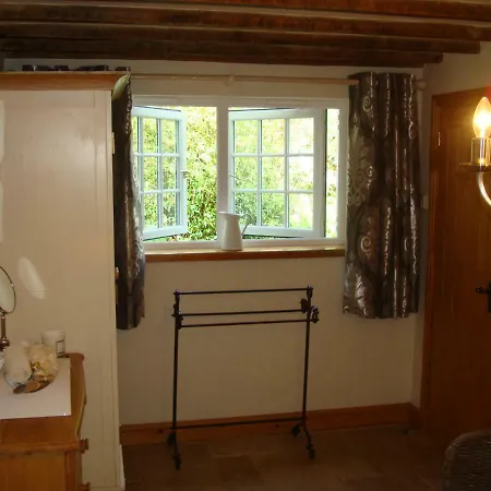 The - Bankwood House *